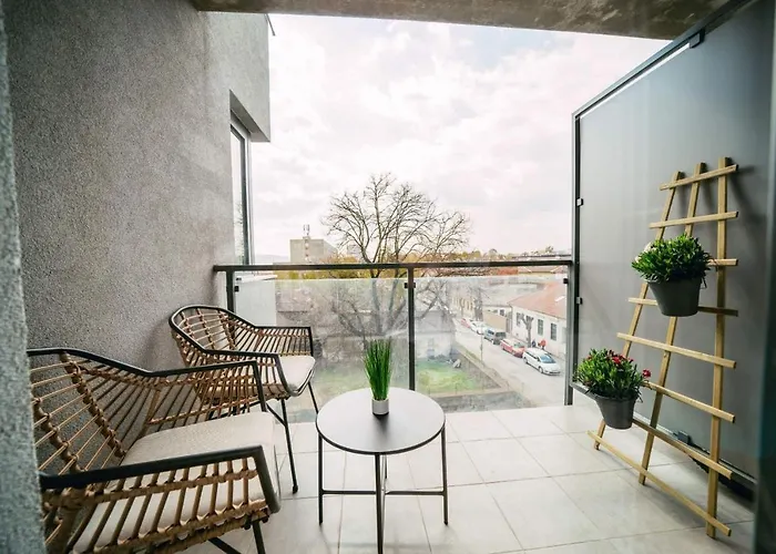 Luxury Apartment W. City Views In Kosice Old Town