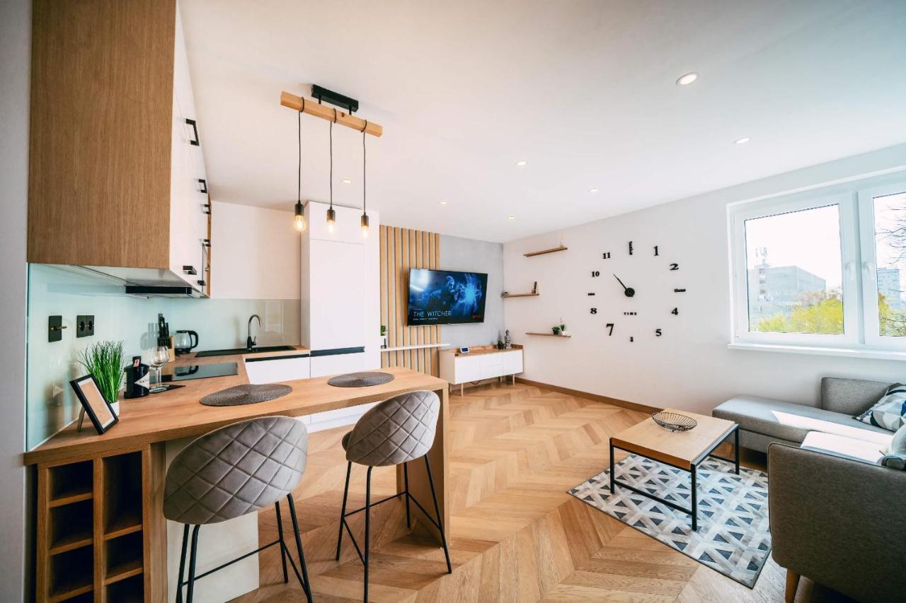 Luxury W. Views In Old Town